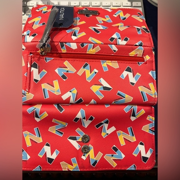 NWT Nautica Women Signature Wallet • Nautica - Picture 4 of 9